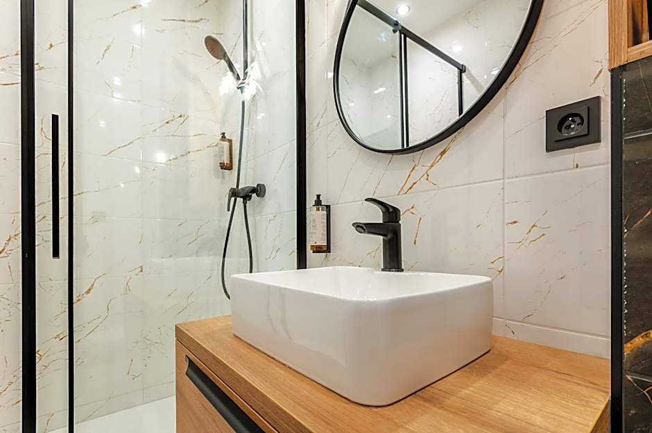 No 28 Rooms & Apartments