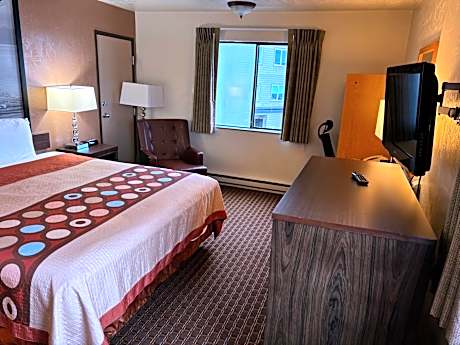 King Room with Ocean View - Non-Smoking