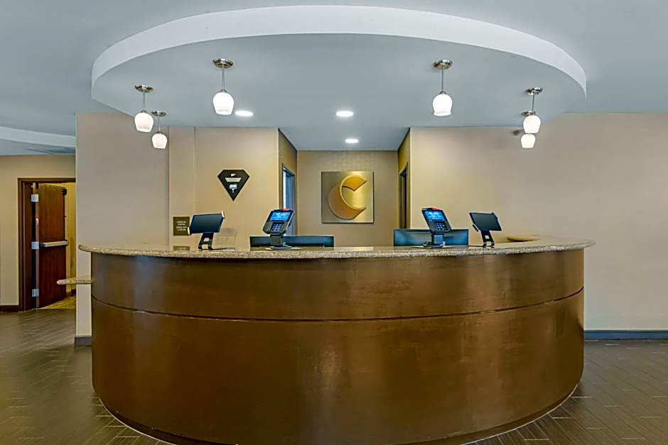 Comfort Suites Ontario Convention Center