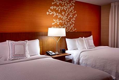 Suite, 2 Queen, Sofa bed