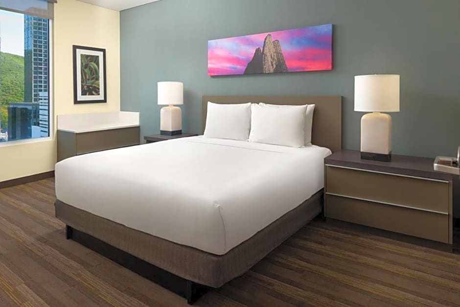 Hyatt House Monterrey Valle