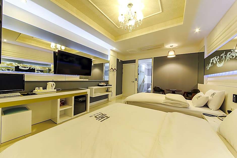 Dom Hotel