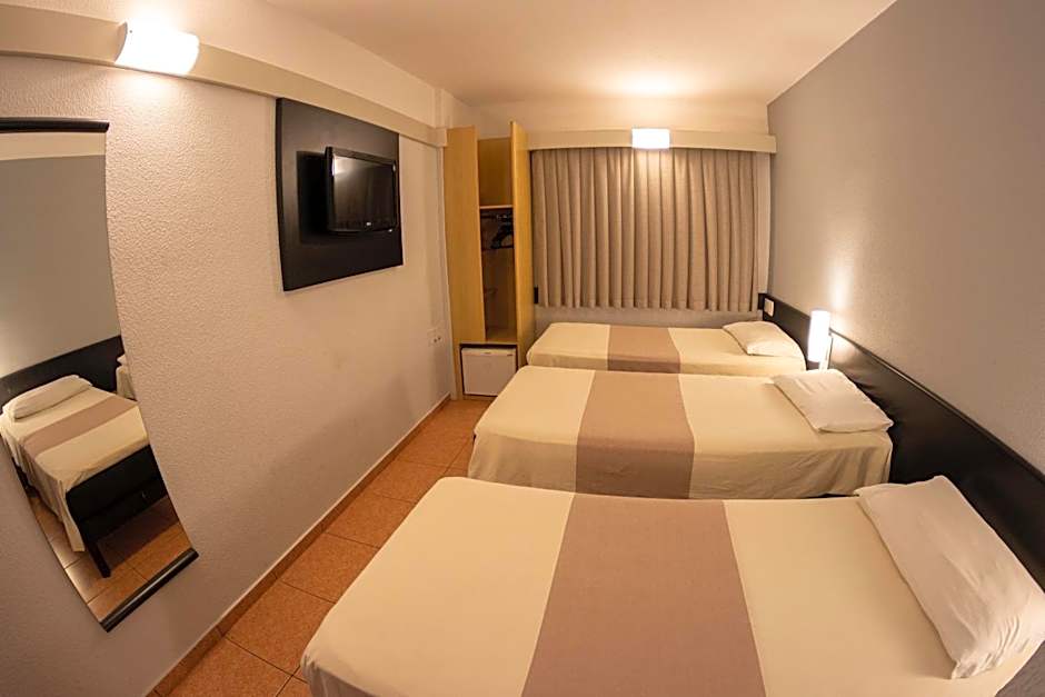Ibis Taubate