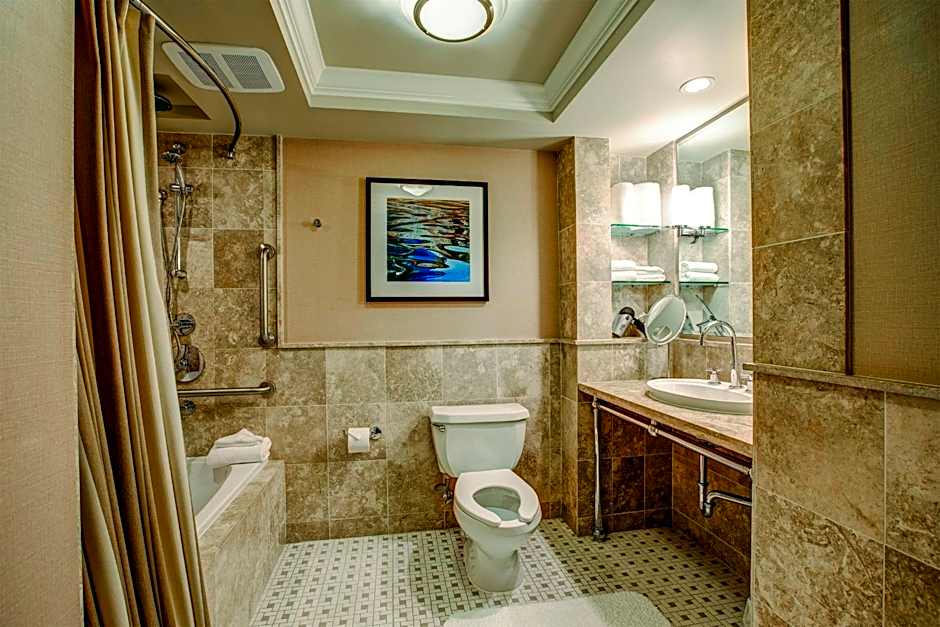 Woodmark Hotel & Still Spa