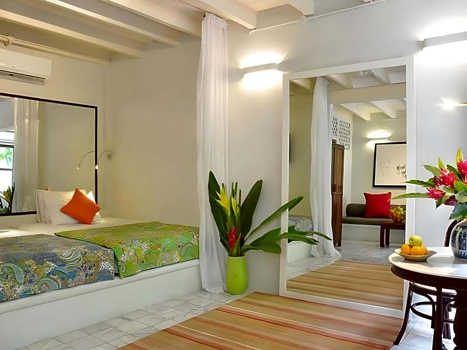 Muntri Mews