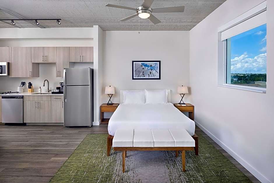 Mint House St. Petersburg - Downtown