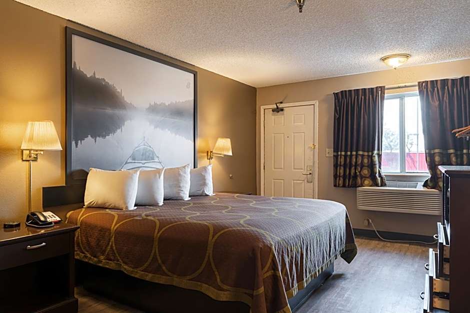 Super 8 by Wyndham Grants