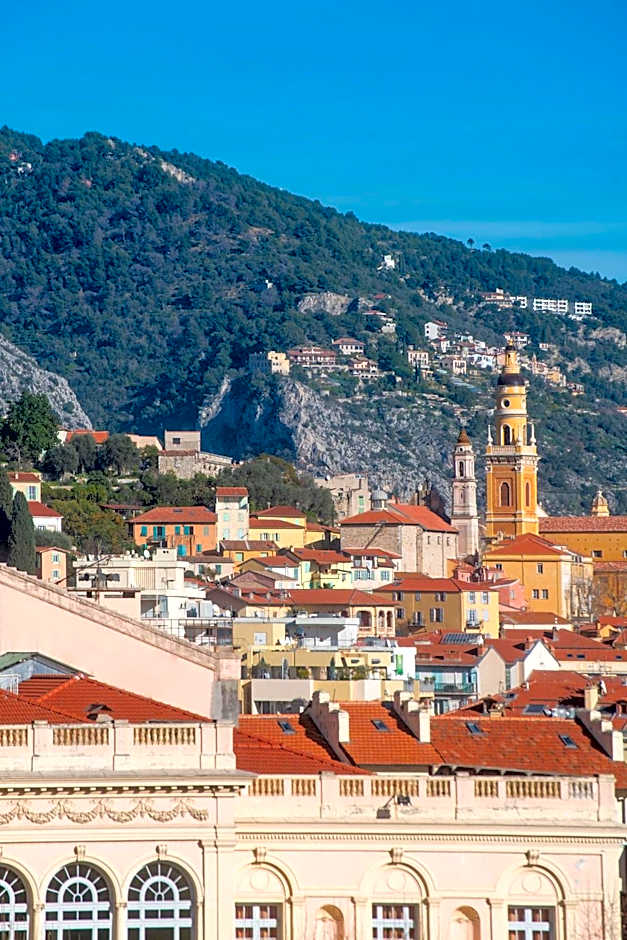 Résidence Hôtelière Chambord au coeur de Menton - entièrement rénovée