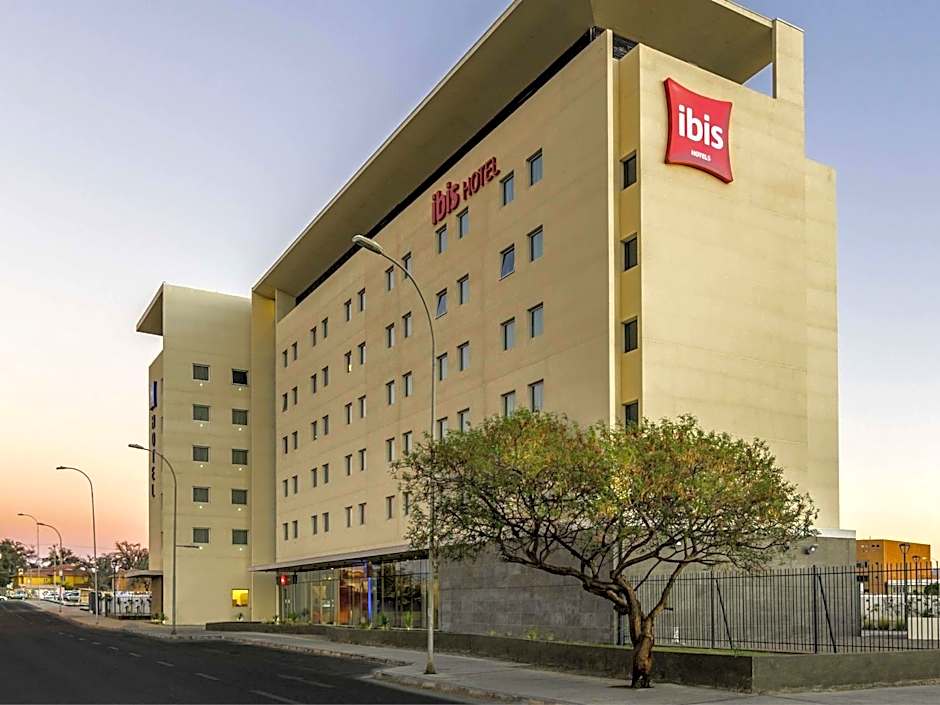 Photo 1 of 50 of Ibis Calama