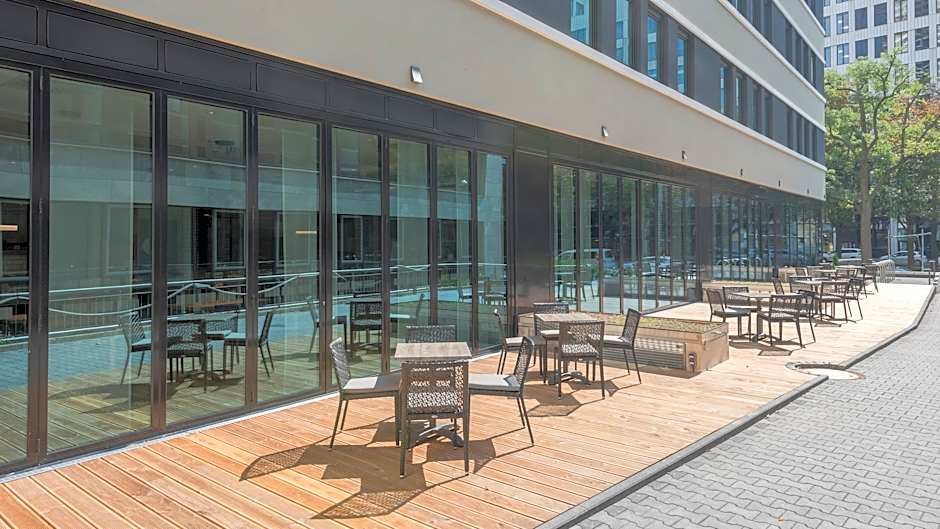 Premier Inn Frankfurt Westend Hotel