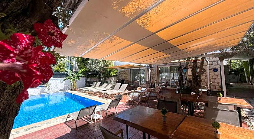 Rebetiko Hotel