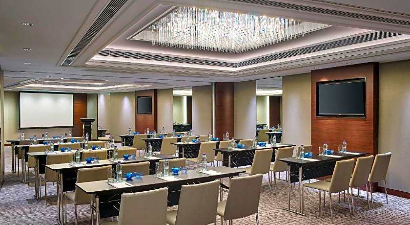 New World Millennium Hong Kong Hotel