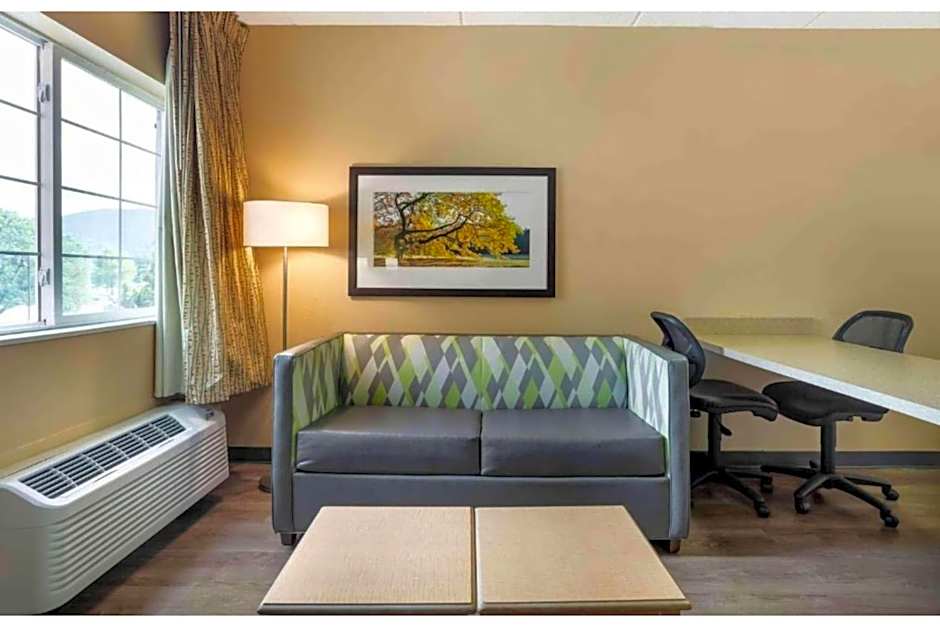 Studio 6 Extended Stay Fishkill Route 9 NY