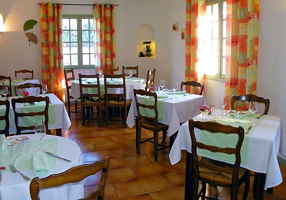 HUMAN HOTEL RESIDENCE ex esparrus