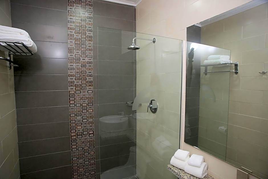 Aranjuez Hotel & Suites