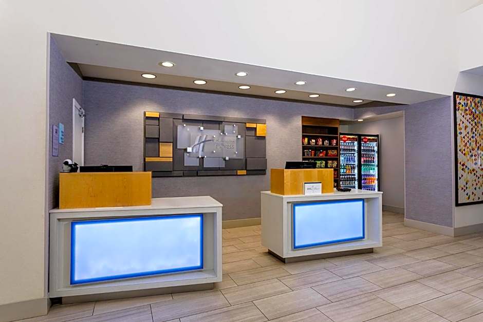 Holiday Inn Express Tampa N I-75 - University Area, an IHG Hotel By IHG