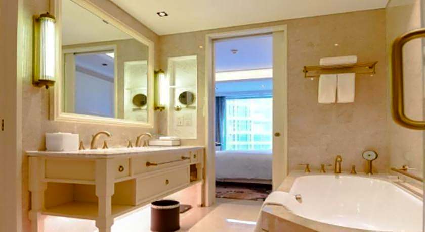 Hotel  Carnival Qingdao