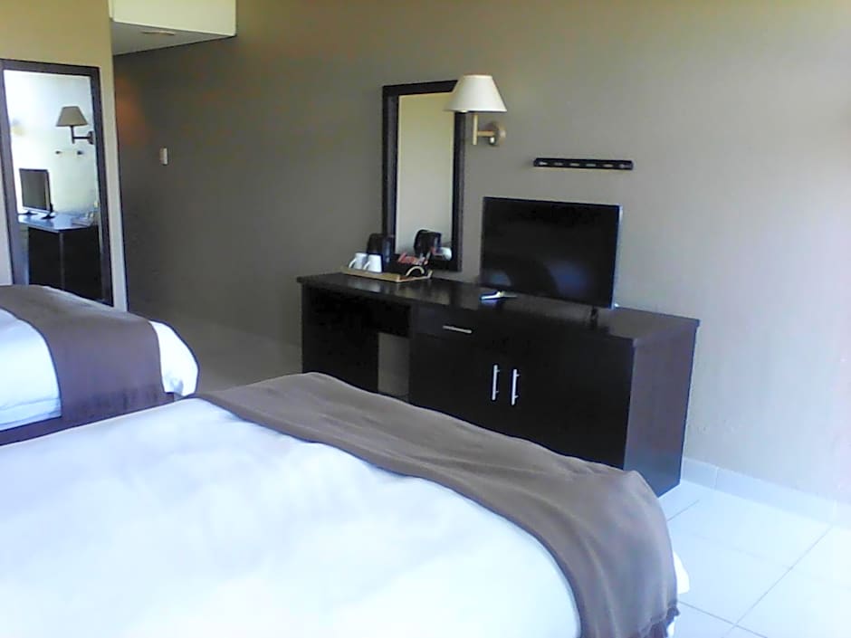 Wilderness Beach Hotel