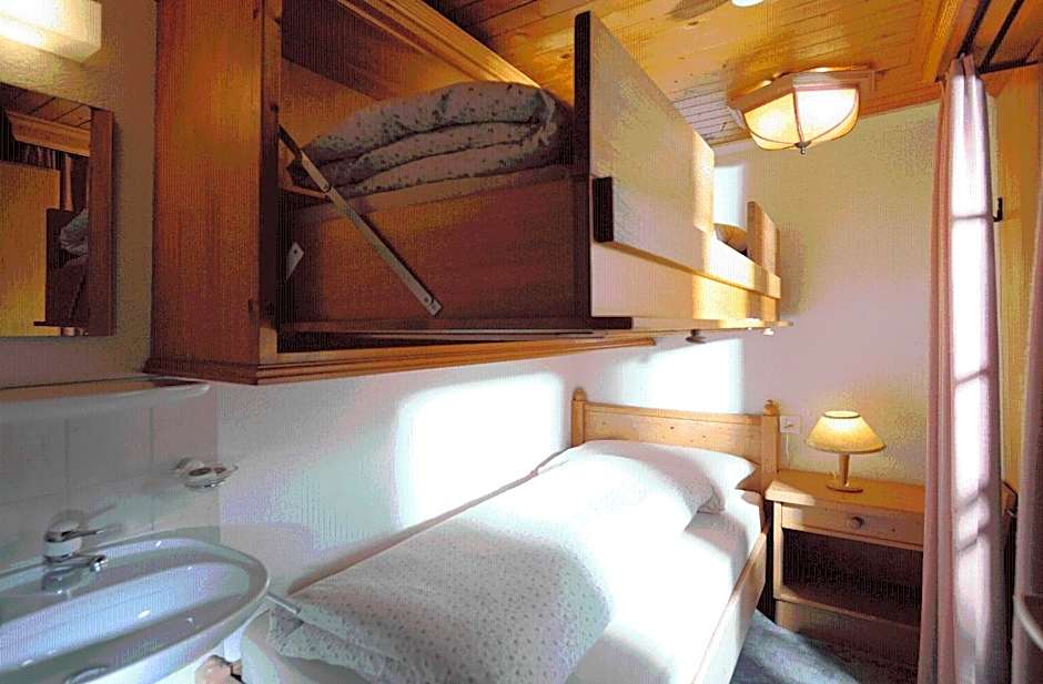 Hotel THE LARIX ski-in ski-out