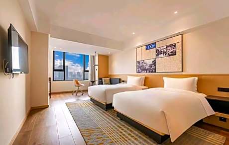 2 Bed Twin Superior Room