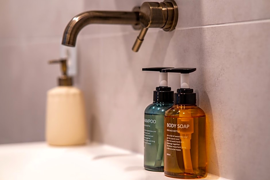 Family penthouse 7-Minutes from Rotterdam Central Newly Build top floor terrace R5