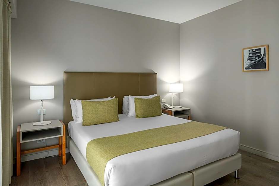 Dazzler by Wyndham Polo