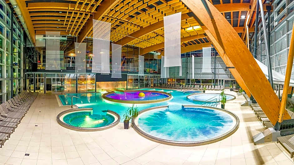 Hotel AquaCity Seasons