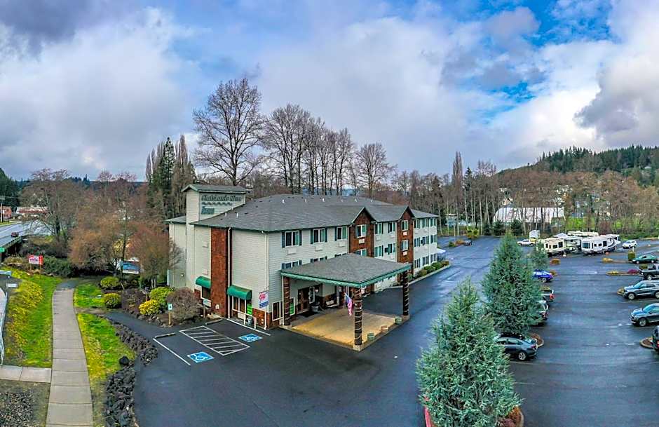 Clatskanie River Inn