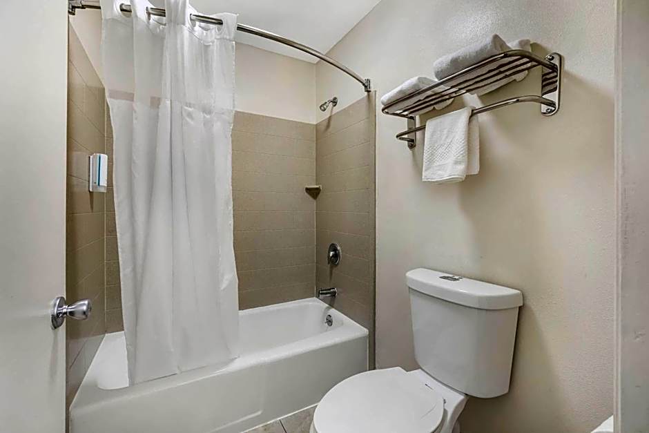Econo Lodge Research Triangle Park