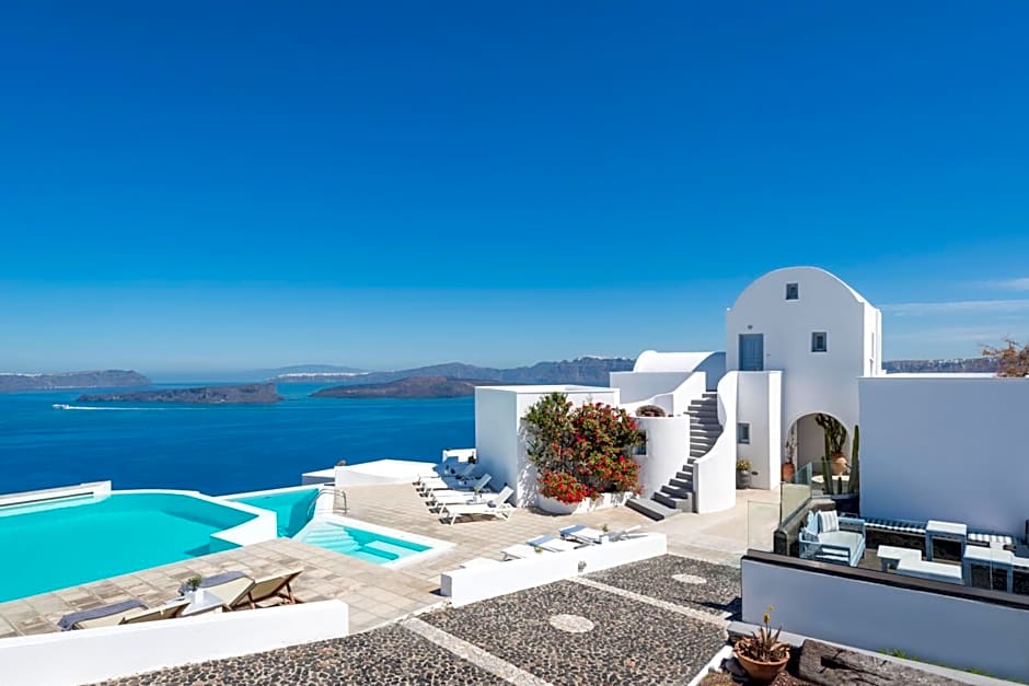 Apanemo Hotel & Suites