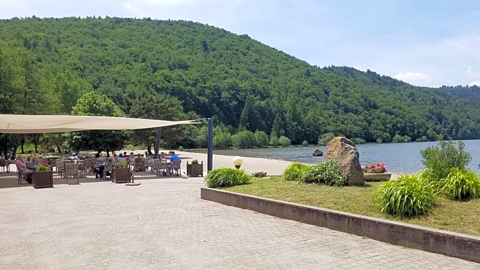 Hôtel Domaine du Lac Chambon