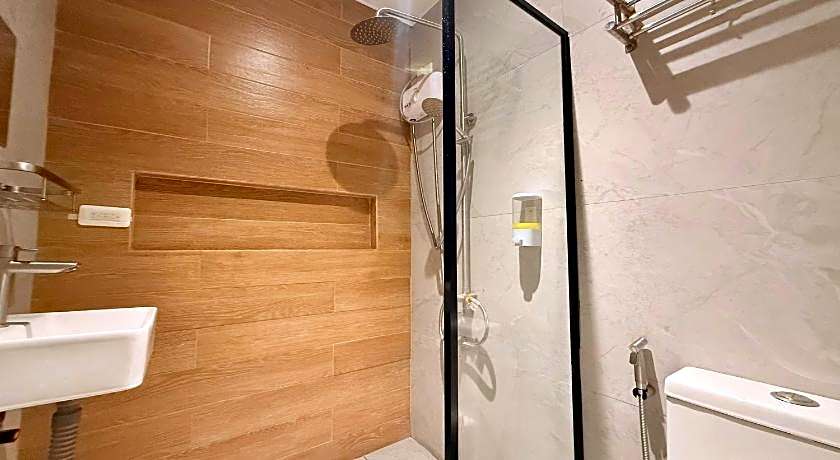 Aurora Suites Pasay near Airport