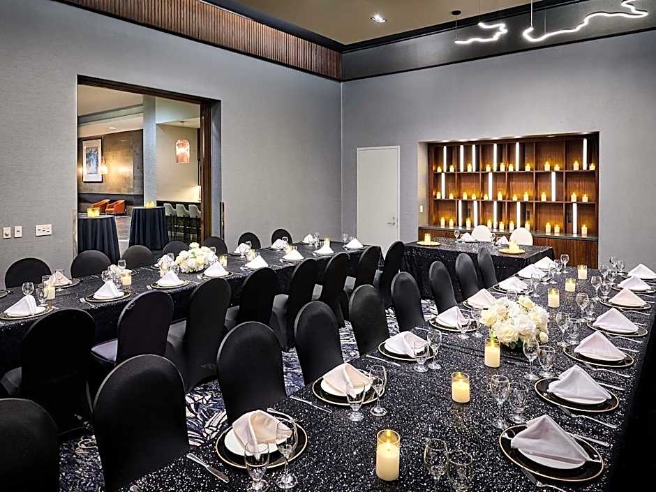 Novotel Toronto Vaughan Centre Hotel