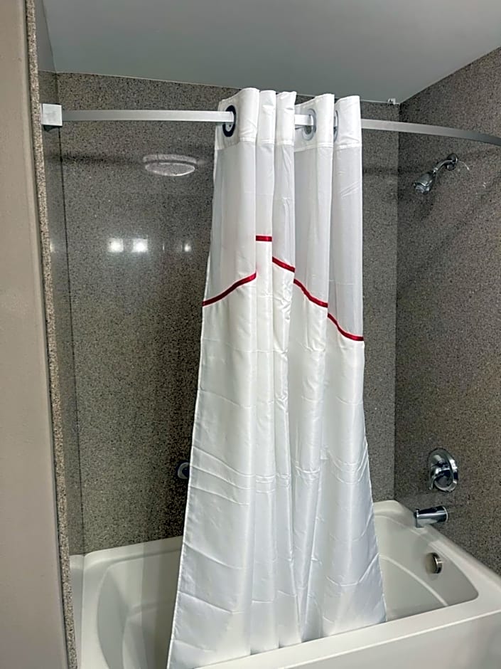 Red Roof Inn & Suites Detroit - Melvindale/Dearborn