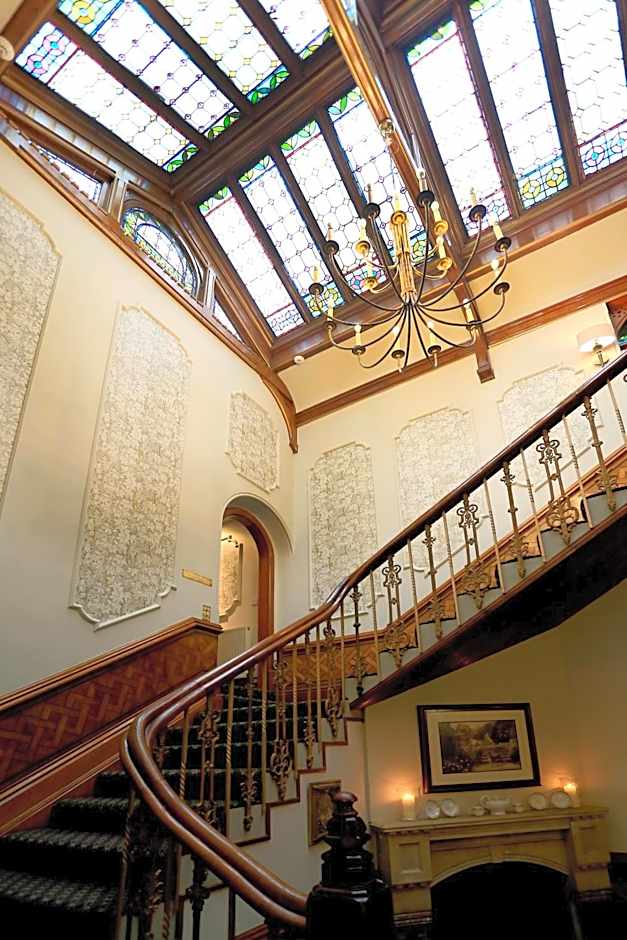 Macdonald Kilhey Court Hotel