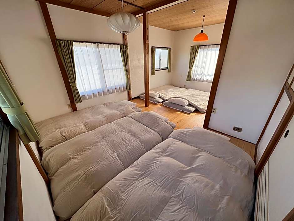 湘南ソラル〜二宮の高台・アートな庭付き日本家屋121㎡／高速WiFi／芝生ドッグラン・ピザ窯BBQ有