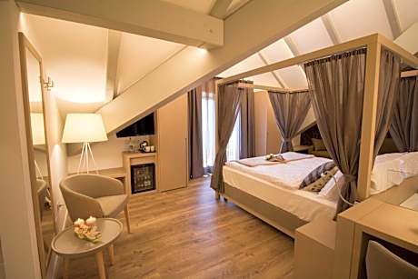 Penthouse Suite with Spa Bath