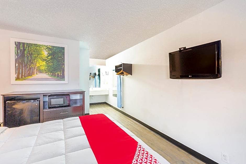 OYO Hotel Baton Rouge Mid City