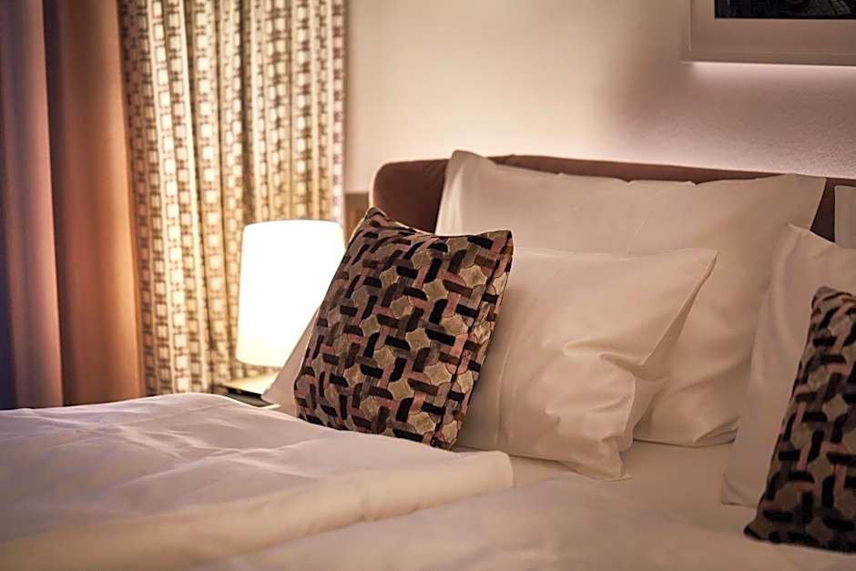 Clounys Hotel