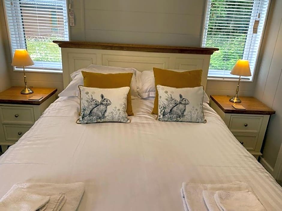 Hollicarrs - Sunflower Lodge