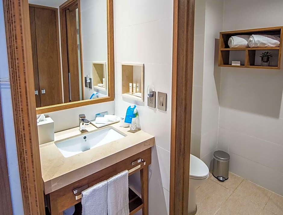 Hampton Inn By Hilton Santo Domingo Airport