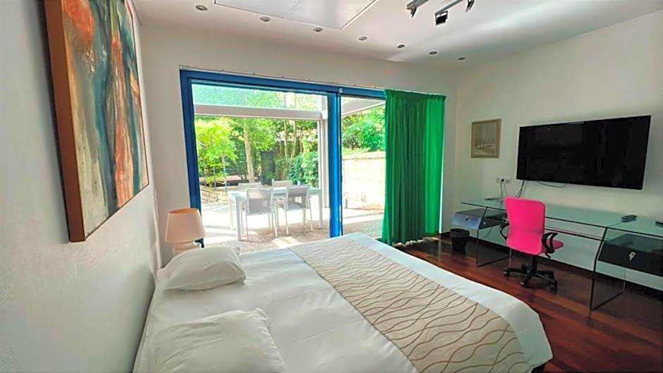 Domus Hotel