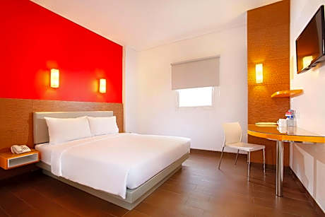 Smart Queen Room