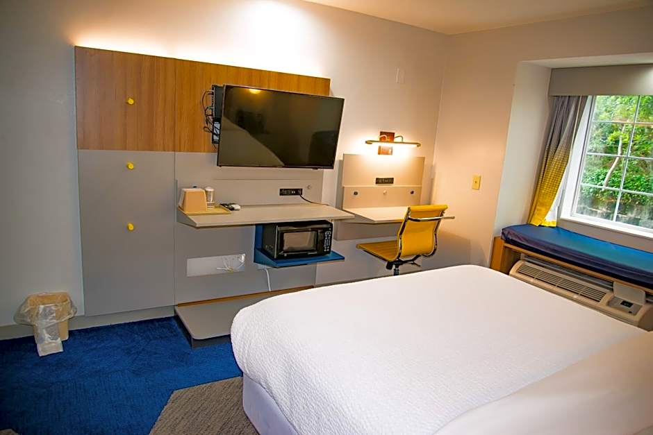 Microtel Inn & Suites By Wyndham Daphne/Mobile