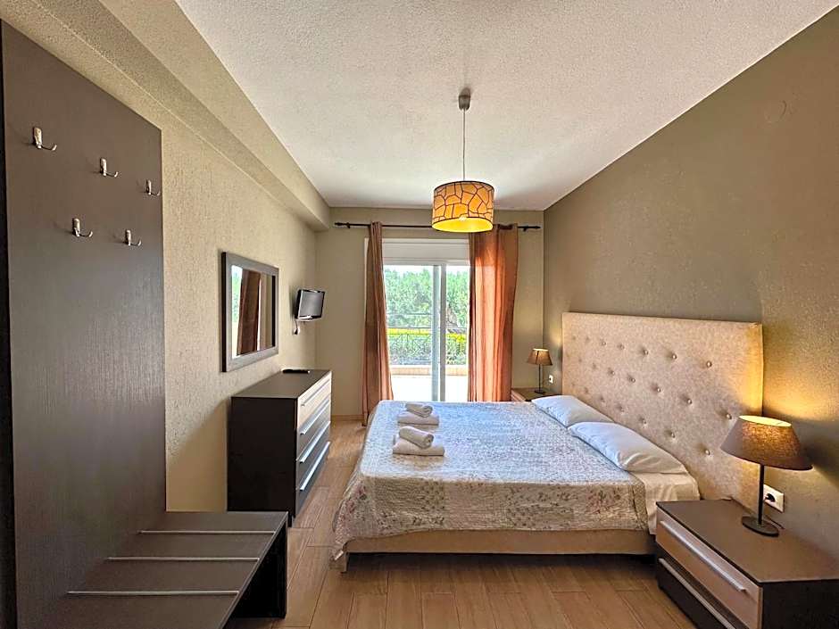 Agrili Apartments & Rooms