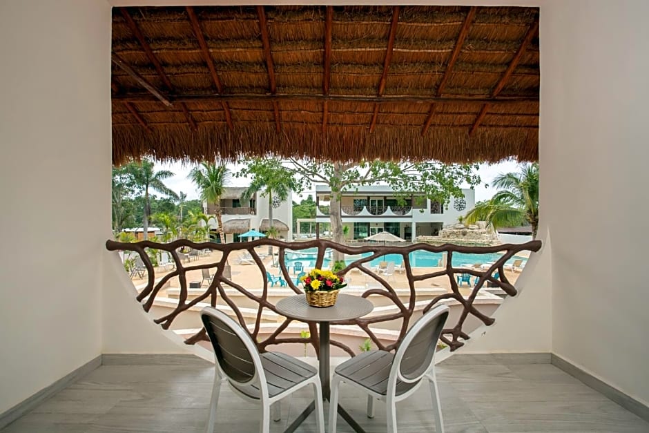 Casa Kaoba Hotel & Suites