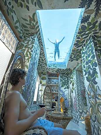 Elika Cave Suites & Spa