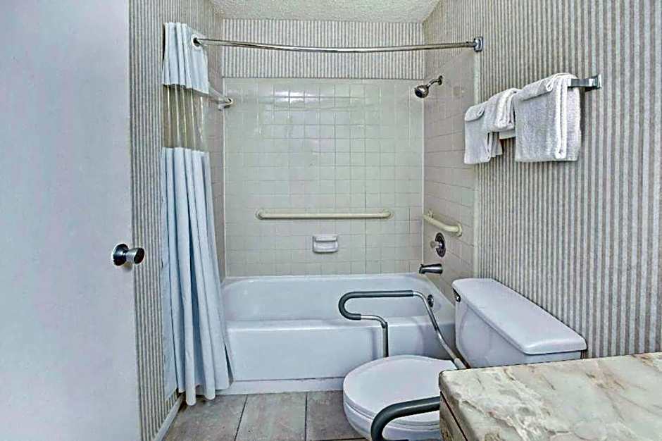 Knights Inn  South Houston TX