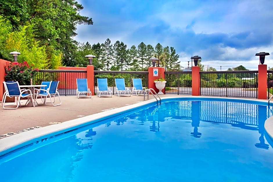 Holiday Inn Express Hotel & Suites Lawrenceville By IHG