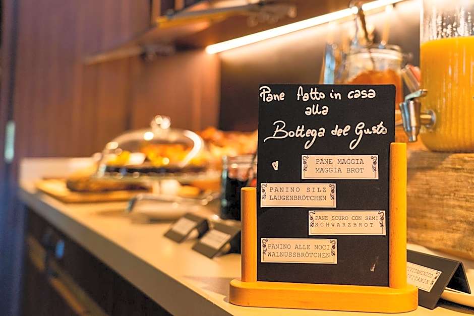 Seven Boutique Hotel